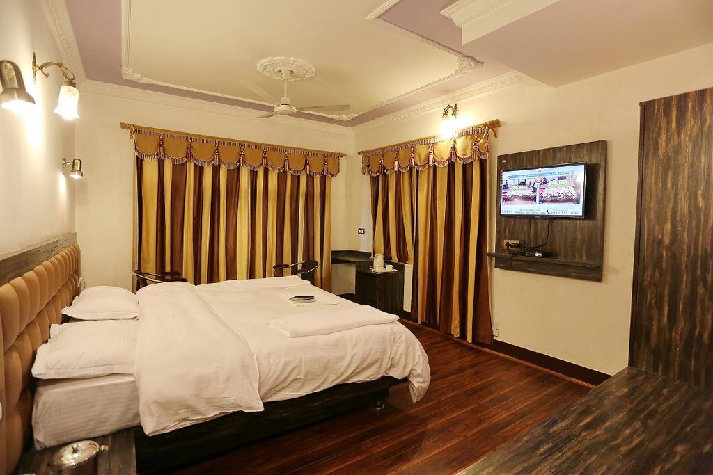 Hotel Ibni Kabeer Σριναγκάρ Εξωτερικό φωτογραφία