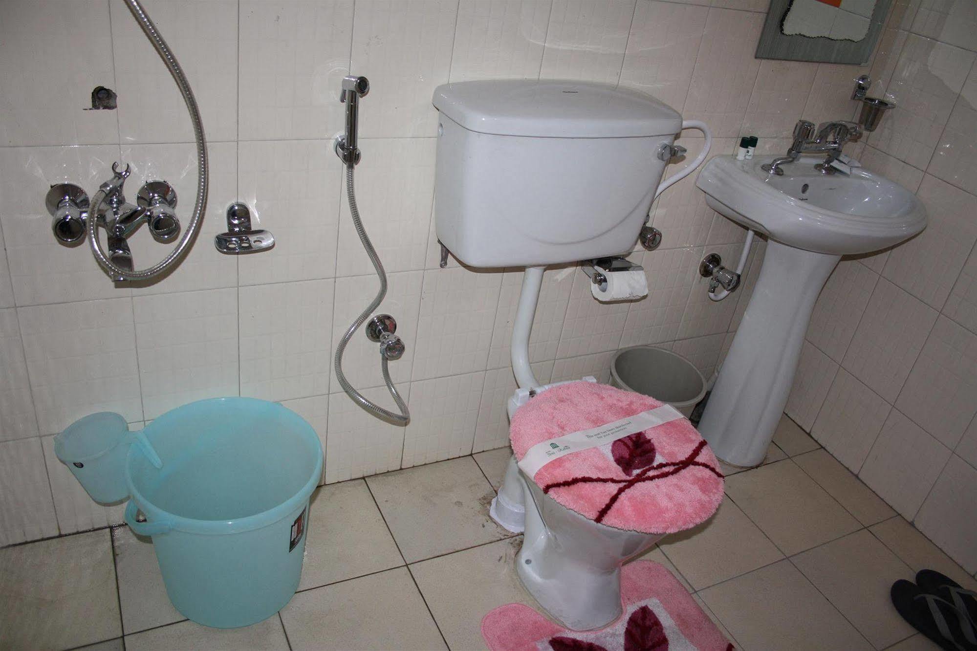 Hotel Ibni Kabeer Σριναγκάρ Εξωτερικό φωτογραφία